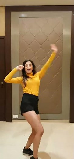 First Class Hai | Kalank | Dance Clip | Akansha Bhargava |