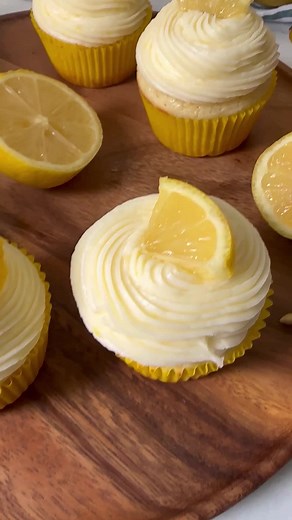 Moist Lemon Cupcakes Recipe for Spring Delight