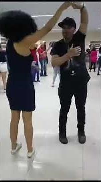 AULA DE SAMBA ROCK