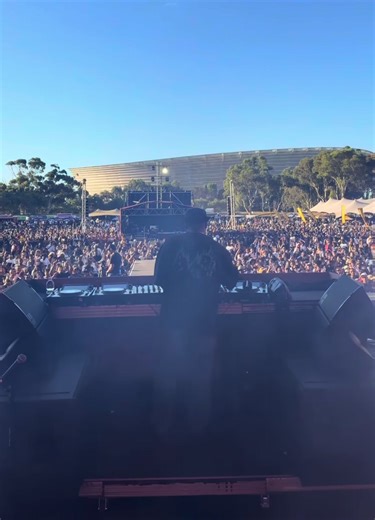 Kelvin Momo - Song Cry: New Music Release