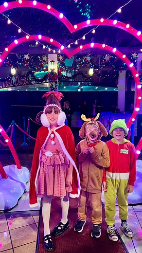 ✨ Kel Warner ✨ on Instagram: "There’s a new citizen in Whoville and she’s incredible! Calliope Calhoun (Callie) is a sign language speaking citizen of Whoville who even takes time to teach kids to sign on the Snowflake of Whoville! #whoville #grinch #thegrinch #thegrinchwhostolechristmas #grinchandmax #signlanguage #coda #deaf #thegrinch2024 #grinchmas #universalstudioshollywood"