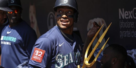 Jorge Polanco triggers vesting player option for 2026 season