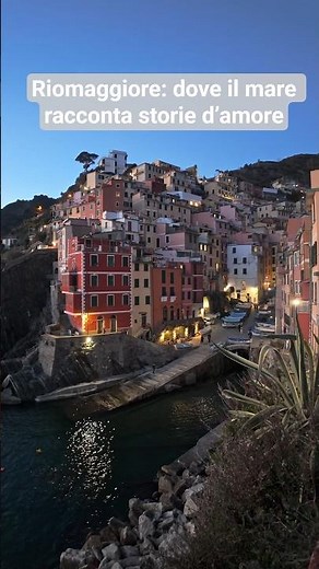 Riomaggiore: il borgo dove il mare abbraccia i sogni ✨ #CinqueTerre #Shorts