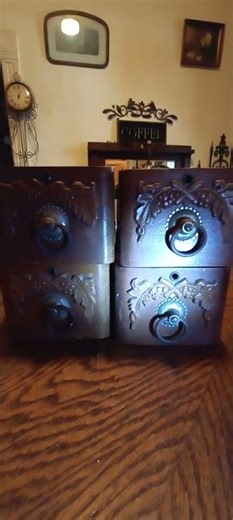 Auction/ Singer sewing machine drawers/ Digging through some old auction finds