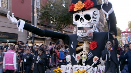 James Bond inspires Mexico City's Day of the Dead parade