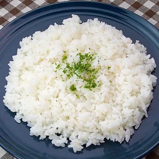にんにく香る！ 炊飯器でガーリックライスのレシピ動画・作り方 | デリッシュキッチン