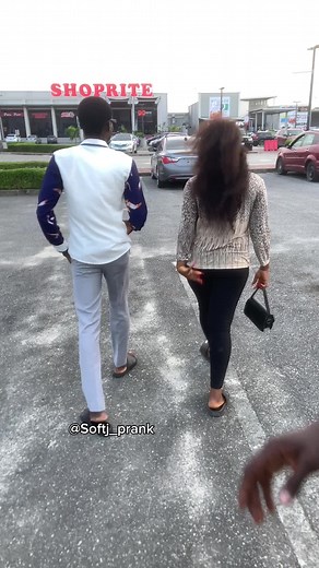 Prank de Segurar a Mão de Estranhos