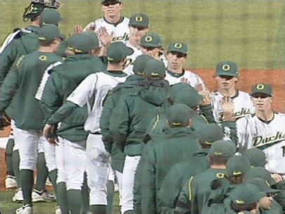 Ducks sweep Dons, 4-1