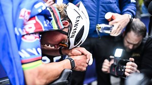 Mathieu Van der Poel après sa 3e victoire sur le GP de l’E3 : 'Je pensais qu’ils allaient revenir, je n’avais plus rien dans les jambes' - RTBF Actus