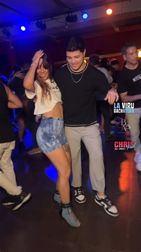 LA MATINÉE DE TODOS TUS LUNES on Instagram: "Lunes de La Viru Bachatera!! 🩵✨️ ⏰19.30h Clase de Tango ⏰21h Clase de Bachata 🎉22.30h Práctica 🎵Terminamos la noche a puro 2x4 Recordá que este lunes 15/12 tenemos un SUPER LUNES con la clase especial de Pablo Dottore 🇨🇱 y Mariana Bogado 🇦🇷 📍Armenia 1366, Palermo (1er subsuelo) Seguinos! 👉🏻@lavirubachatera"