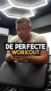 Zo ziet de perfecte twee set workout eruit. Gebruik een topset van zes tot negen herhalingen. Daarna een back-off set van tien tot twaalf herhalingen op tien tot twintig procent lichter gewicht. Hou alles bij en probeer elke week te verbeteren. Wil jij de hele twee set methode leren? Reageer hieronder met ‘2-set’. Dan stuur ik je het bestand. | Frank den Blanken PT