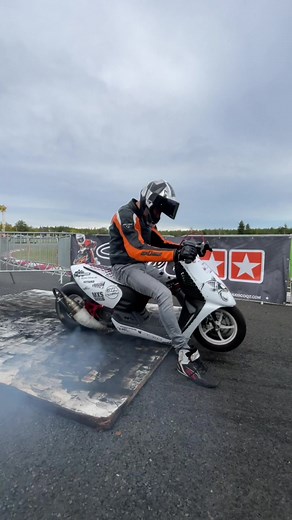 Time attack pour Marco 💚💚 #maxiscoot #mxs #stage6 #2stroke #scootertuningisnotacrime #performanceisourmission #foryou #pourtoi #burnout #burn #wheeling #tuning