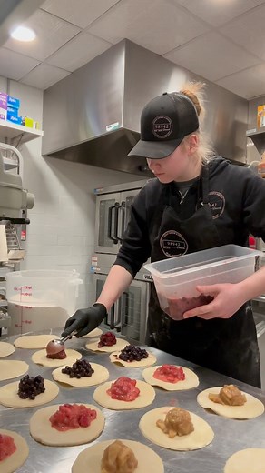 20 reactions · 4 comments | Hand pies anyone? This weekend 98942...