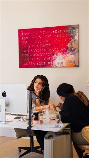 Nineveh Madsen on Instagram: "My video caption will slap 👋 you across the face if you LISTEN 👂 with the SOUND ON … IMPORTANT MESSAGE TO WOMEN: Your ambition isn’t going anywhere…so stop trying to bury it. But if you don’t take care of the engine carrying your ambition —> YOUR BODY , you’ll eventually get buried underneath it. High pressure, stakes, full calendars, real fuckin’ responsibility. This level of ambition doesn’t survive on motivation. It requires an operating system (OS). Not meal p