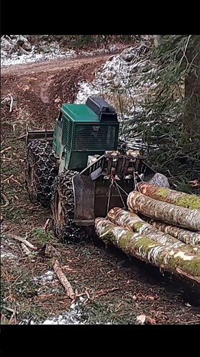 Timberjack 240C Pulling Like a Beast 💪