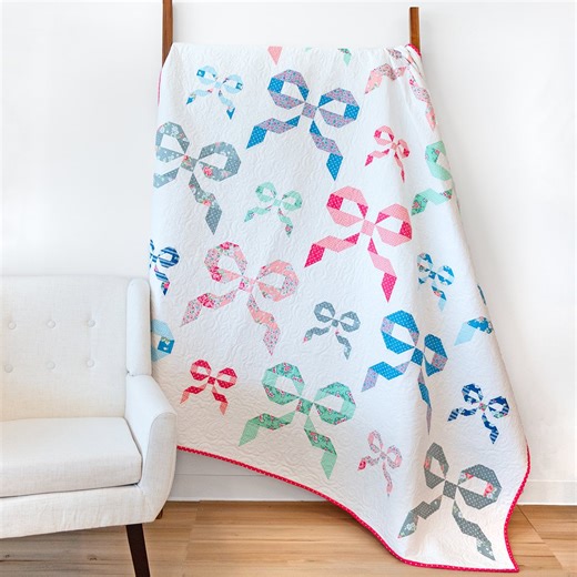 Classic & Vintage - Bows Quilt and FREE Quilt Block Tutorial