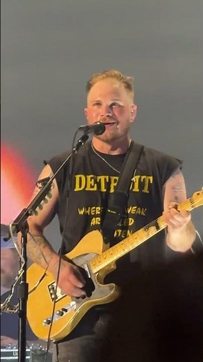 Oklahoma Smokeshow - Zach Bryan LIVE | Detroit MI