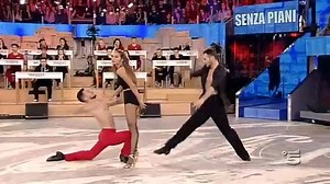 Inizia Cosimo ballando un passo a tre, come andrà? | Amici di Maria De Filippi