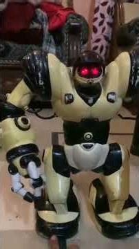 WowWee Robosapien X V1 Performing#marktilden#robosapienv1andallareog