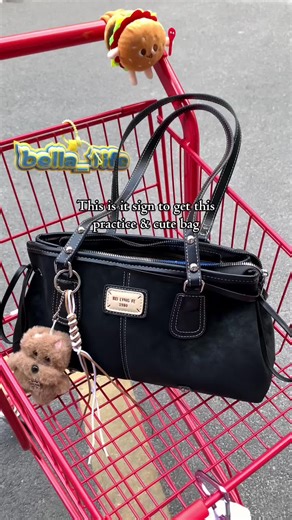 Charming and Spacious Shoulder Bag for Everyday Use