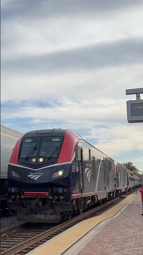 Amtrak P040 meets I031 at Ashland with an extra Viewliner and a Phase 7 Viewliner