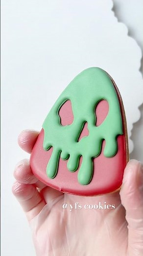 👻Easy Halloween cookie decorating #cookiedecorating #royalicing #satisfying #halloween