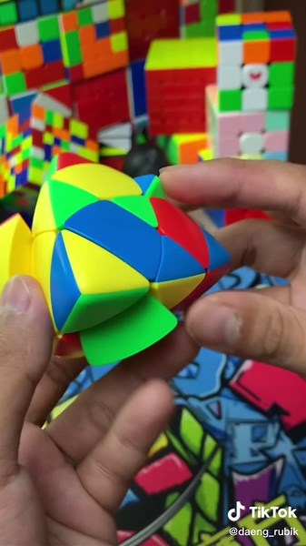 Review Rubik Segitiga Gendut - Mastermorphix Lucu Unik dan Menantang