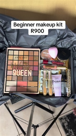 227K views · 684 reactions | Beginner makeup kit R900 , we deliver to your door , order on the link in bio ! | beats_by_boity | Facebook