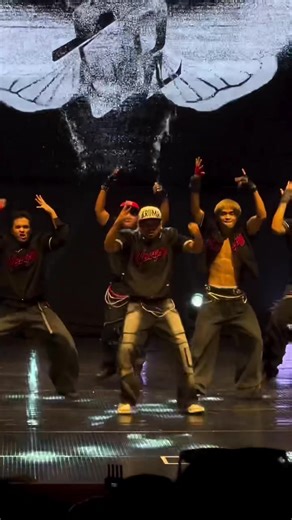 DOPE KRUMPOGRAPHY #krump #dance #krumpcommunity #krumpworld #krumpeye #fyp #HHBS #cypher #movement #performance