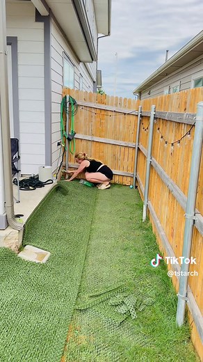 Artificial Turf Roll Installation for Pet-Friendly Backyard Projects