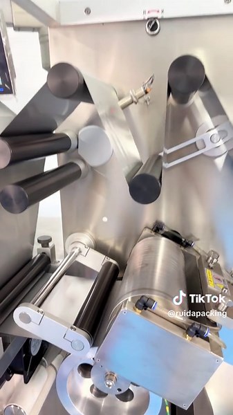 Roller blister packing machine #blisterpackingmachine #cartoningmachine #ruidapacking