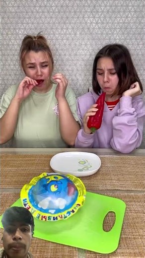 Fake chilli 🌶️ vs real #funny #challenge #food #comedy #hmelkofm
