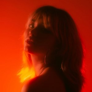 ella boh - a little bit Lyrics