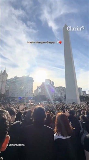 La emotiva despedida a Gaspi en el Obelisco