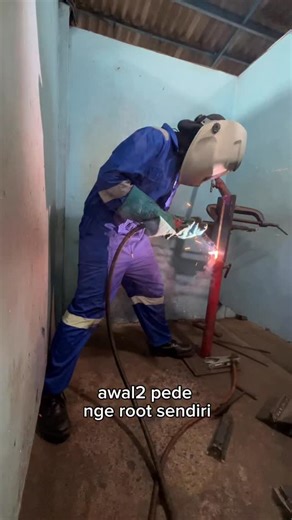 Ini Pipeh on Instagram: "Progress is still progress Gpp banget mau dihujat, aku pun heran kenapa posisi nozzle ku senungging ituu, dan entah kenapa hari ini lost control banget. And please bear in mind kalo aku masih belajar yaa, jadi memang butuh banyak feedback dan masukan. Sebenarnya maju mundur up ini karena kmrn kontennya bagian root yang sempurna, tapi gpp lah, practice makes perfect kann🙃🙃"