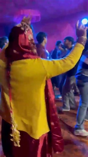 🥰#like #subscribe #phadigidda #phadivibes #dancevideo #function #youtubeshorts #dancer #himachali