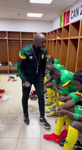 Mali 🇲🇱 0-1 Sénégal 🇸🇳 / l’entraîneur malien très mécontent contre ses joueurs parce qu’ils retournent à la maison #newtrend #video #tiktok #soraai #vu