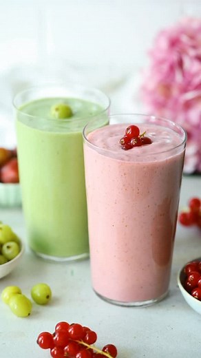 Gooseberry And Currant Smoothies Comment GOOSEBERRIES to receive a link to this recipe and more If you’re lucky enough to have access to fresh gooseberries and currants, try enjoying them in these energizing and satisfying smoothies. They will surely please the taste buds! For the most healing option, make these smoothies with coconut water. For a creamier and more indulgent option that kids may especially love, try them with almond milk, gluten-free oat milk, or coconut milk. Both fresh goosebe