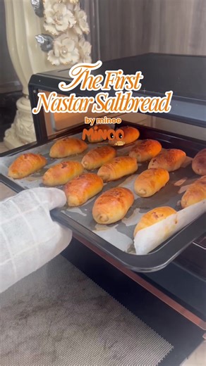 ✨ Iftar’s with Minoo ✨ Ramadan kali ini ditemenin yang spesial 🧡 First ever Nastar Saltbread dari Minoo — perpaduan gurih butter bread dengan isian nastar manis & asem yang bikin nagih 🍍🥐 Cocok buat: 🌙 Temen buka puasa 🎁 Hampers Lebaran 💛 Sharing bareng keluarga 💰 15K / pcs 📦 180K / 12 pcs (free box tag) 🗓 PO: 2–8 March 📍 Pick up: 12 & 13 March – BSD ✨ Mix & match your box available Make your order now sebelum sold out lagi! Order via DM @minoo_id / WA 0878 2599 5750 📲 #Minoo #NastarS
