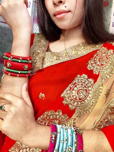 নতুন স্টাইলের চুড়ির সাথে ভালোবাসা দিবসের প্রস্তুতি