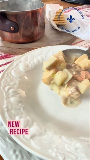 RECIPE⬇️ Healthy Fish Chowder 🐠 Serves 4 Fish is great for brain health and for best benefits we need 2-3 servings a week. It’s easy with this easy, healthy fish chowder. 2 slices thick-cut bacon, cut into strips 1 sweet onion, chopped 2 stalks celery, chopped 2 garlic cloves, chopped 2 tablespoons unbleached all-purpose flour 1 cup skim milk 1 quart reduced fat low sodium chicken stock 1/2 teaspoon Old Bay 4 russet potatoes, cut into ½-inch cubes 1 pound firm white fish such as pollack or cod,