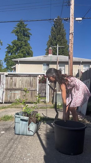 This process is the most powerful form of self resourcing. It’s emotional work that keeps us in integrity, feeling safe in our own skin, and gives us the confidence we need to stay in connection with those we love. Because we’re staying in connection with ourselves. If you’d like support to do this work, click the link in my bio to apply for one on one sessions. ##AttachmentTheory ##AvoidantAttachment##AnxiousAttachment##DisorganizedAttachment##ConsciousCommunication##ConsciousRelationship##Rela