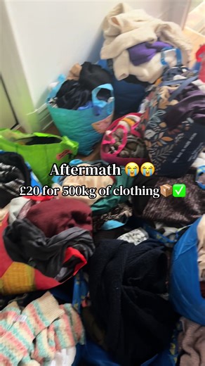 Still cannot get over the amount of clothes!! £20 is such a steel 🤣#reselling #prelovedclothes #soundforapound #fyp #vinted