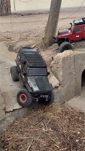 u sub i sub back #rcb #rcoffoad #offroad #radiocontrol #rccrawler