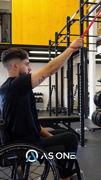 Strengthen Your Back, Enhance Your Posture🧍🏻‍♂️ 🗣️ These accessible, effective exercises are designed to strengthen your back muscles, paving the way for improved posture and overall well-being. 🔑 Strengthening Core and Back Muscles: Engaging in these banded exercises targets and strengthens the muscles around your spine and in your core, essential components for maintaining upright and healthy posture. 🚀 Reducing Pain and Discomfort: Regularly performing banded back retractions and pull-do