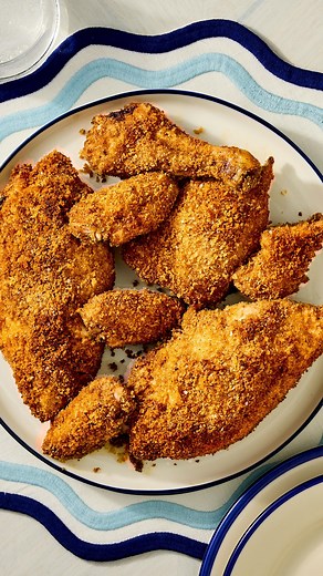 Southern Living on Instagram: "Shake ’N Bake Chicken was the original weeknight dinner hero, y’all! 🏆 Visit the link in our profile to try our homemade recipe for it and order Ivy’s cooling rack and sheet pan for your own kitchen. #dinnerideas #dinnerrecipes #easymeals #chickenrecipes #southernliving #southerncooking"