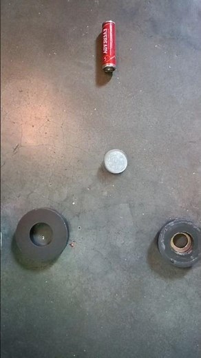 Coin spin by powerful magnets and battery #spin #science #scienceexperiment