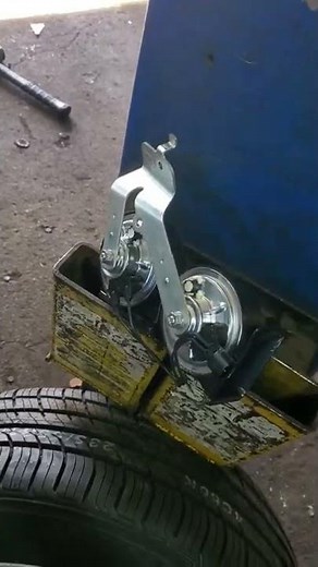 Ford Escape, horn replacement