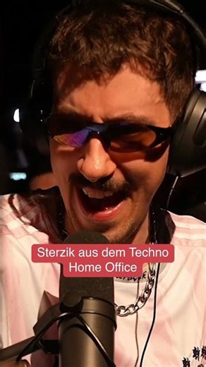 ‪@Sterzik‬ ausm Techno Home Office! TECHNO FREITAG JETZT LIVE AUF twitch.tv/technofreitaglive