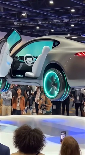 Real Flying Car Revealed 🚗✈️ Future Vehicle Shocks Crowd